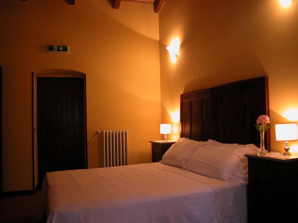 Agriturismo Casa Garello Salice Terme Δωμάτιο φωτογραφία