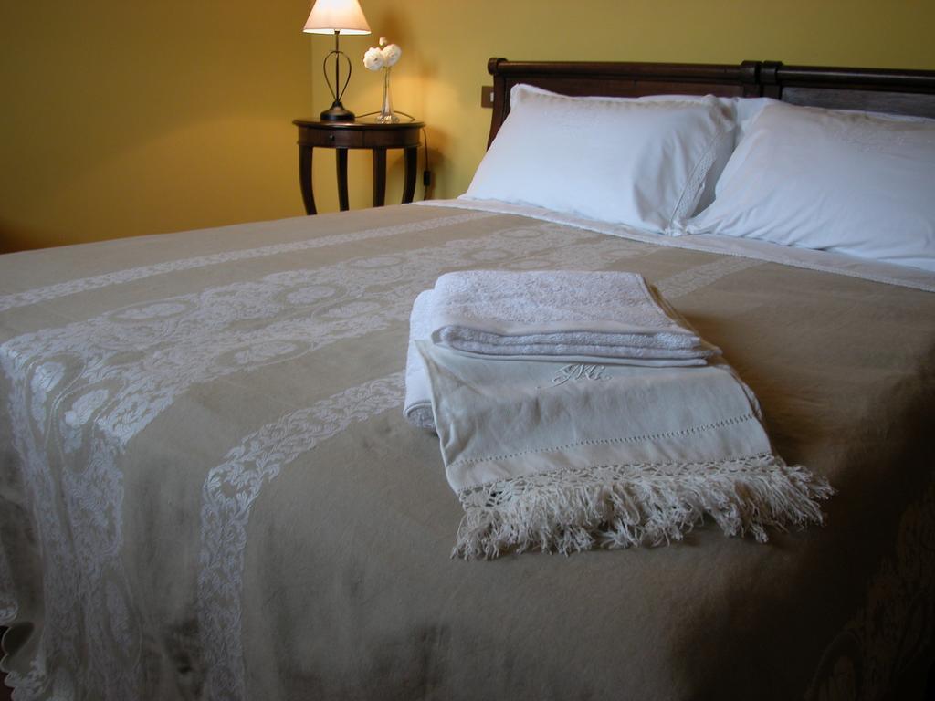 Agriturismo Casa Garello Salice Terme Δωμάτιο φωτογραφία